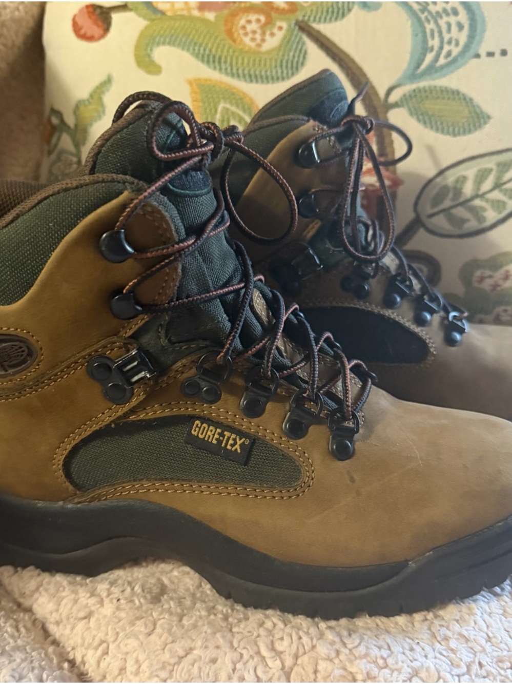 Vasque Women’s GORE-TEX Brown and Army Green Leather Lug Sole Hiking Boots